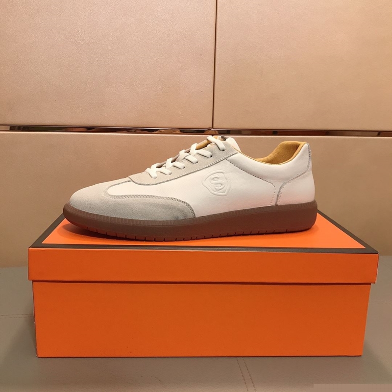G*u*i casual shoes